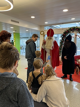 Spenden Bazar mit Samichlaus 2023