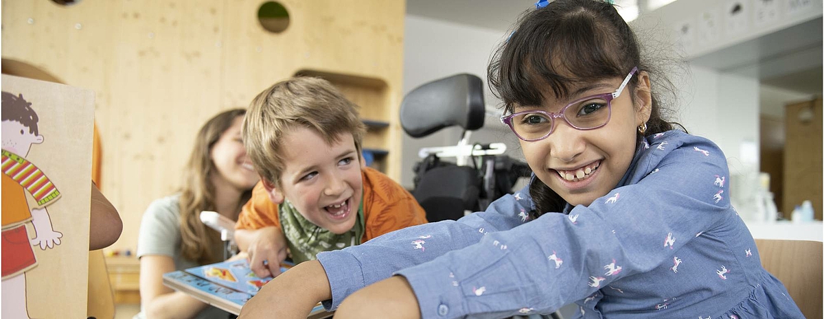 Kinder der besonderen Volksschule der Stiftung Rossfeld